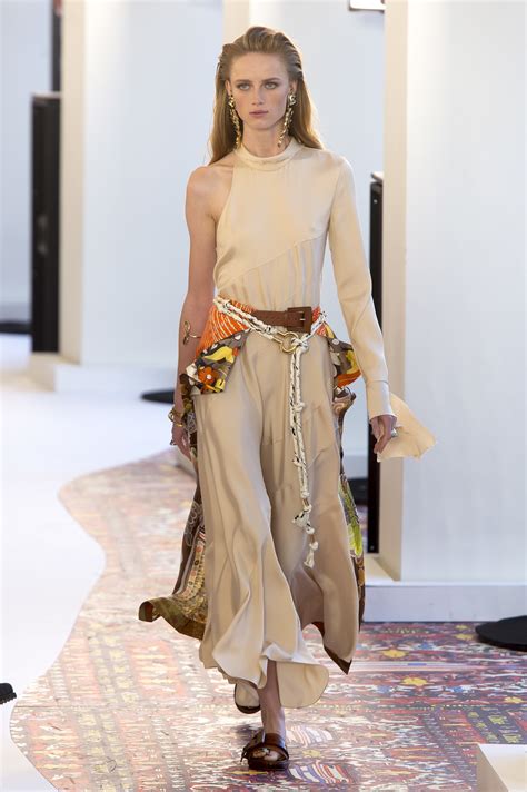 Spring Summer 2019 Fashion Week Coverage Top 10 Spring Summer 2019 Trends