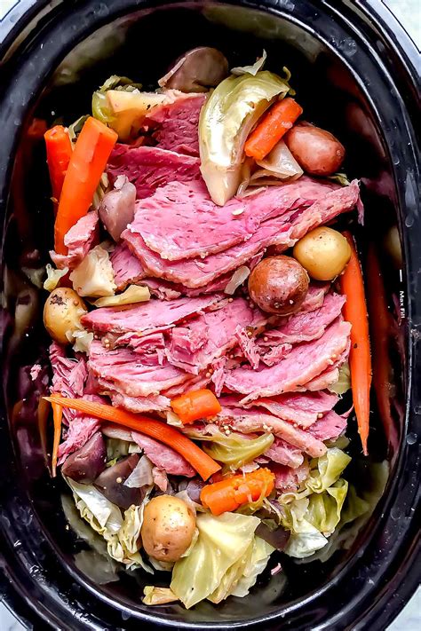 A traditional combination of tender juicy meat and when preparing this recipe using water instead of beer, there are 10 blue plan smartpoints in a serving of pressure cooker corned beef and cabbage. Crockpot Corned Beef and Cabbage (or Instant Pot) | foodiecrush.com
