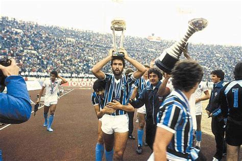 Join the discussion or compare with others! Fifa reconhece Santos, Fla e Grêmio como campeões mundiais ...