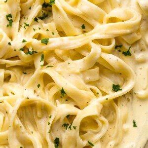 Pasta Lovers Know That This Is The Best Jarred Alfredo Sauce ZergNet