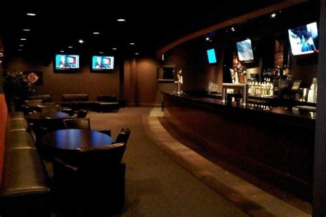 Recommended for sports bars because: Stadium Sports Bar & Grill - Best Nightlife in Boston