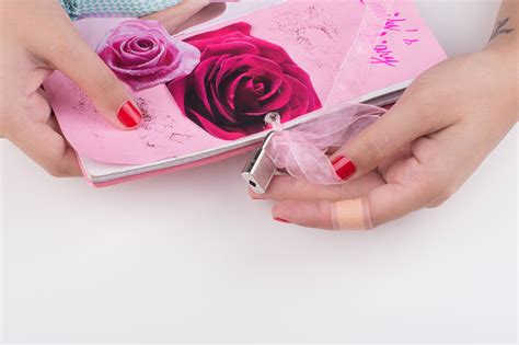 How to decorate your notebook there are so many great decoration ideas for your books and notebooks! 3 Ways to Decorate a Diary - wikiHow