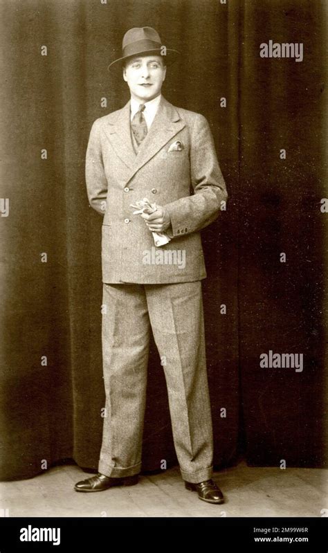 Man Trilby Suit Hi Res Stock Photography And Images Alamy