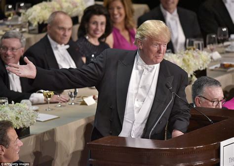 Trump Is BOOED At New York Charity Dinner As He Slates Hillary Clinton Daily Mail Online