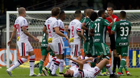 São paulo fc was founded on 25 january 1930 by 60 former officials, players, members, and friends of the football clubs club athletico paulistano and associação atlética das palmeiras of são paulo. Palmeiras com reservas vence o São Paulo e confirma boa ...