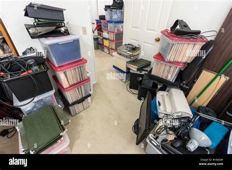 Messy Office Hi Res Stock Photography And Images Alamy