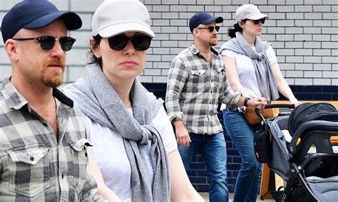 Laura Prepon And Ben Foster Step Out In Nyc With Baby Ella Daily Mail