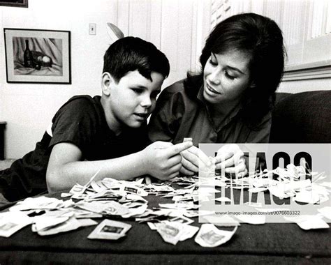 pictured mary tyler moore with son richard meeker age 10 moore s only son died in 1980 after he