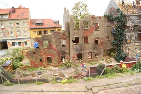 Modellbahn bastelbogen heuser / rathaus rothenburg od der tauber schreiber modellbau. Häuser an der Bahn Modelleisenbahn - Modellbau Community für Eisenbahn und Modellbahn