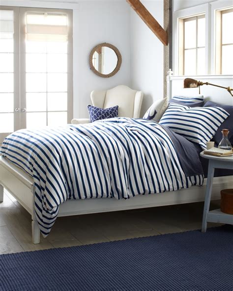 Create A Stunning Nautical Themed Bedroom L Essenziale