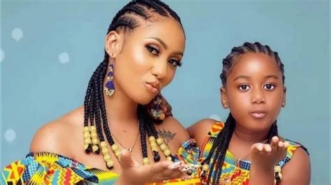 The Daughter Of Ghanaian Singer Hajia4real Has Been Taken From Her By The Us Authorities Youtube