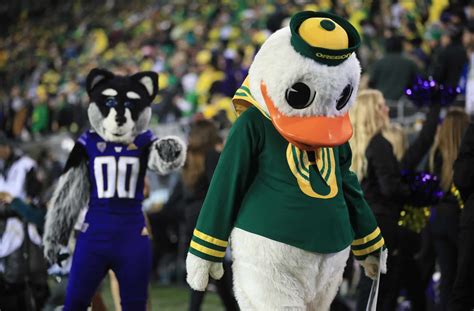 The Pac-12 Is ‘On An Island’ Without A Media Deal