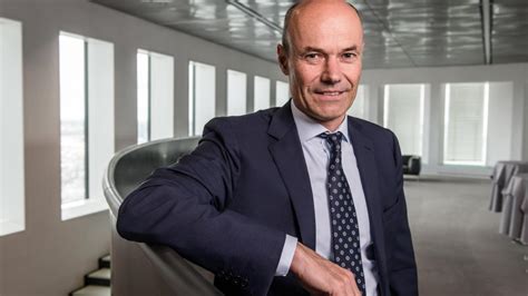 Van der weide, general counsel richard m. Deutsche Bank: Marcus Schenck verteidigt sinkende Erträge ...