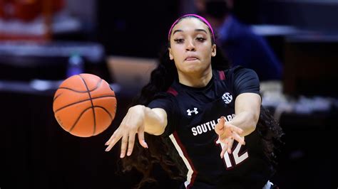 Usc Basketballs Brea Beal Is Arguably Teams Most Important Player