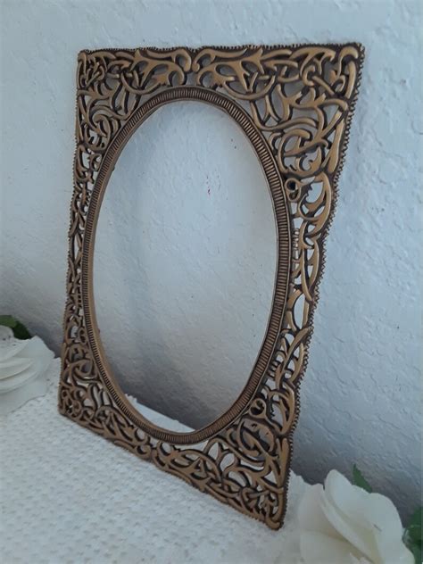 Vintage Ornate Gold Metal Picture Frame 5 X 7 Oval Photo Etsy