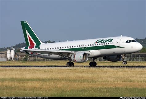 EI DTM Alitalia Airbus A320 216 Photo By Roberto Bianchi Piti Spotter