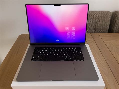 Apple M Max Macbook Pro Unboxing First Impressions
