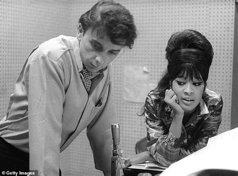 Phil Spector Dead At 81 Jailed Wall Of Sound Producer Dies Of Covid