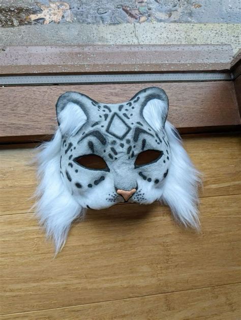 Snow Leopard Therian Mask in 2024 | Felt animal masks, Cat mask diy