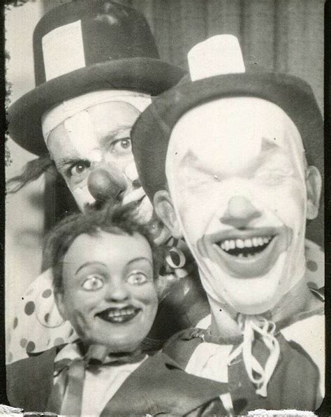 38 Ridiculously Creepy Old School Clowns Creepy Gallery Ebaums World