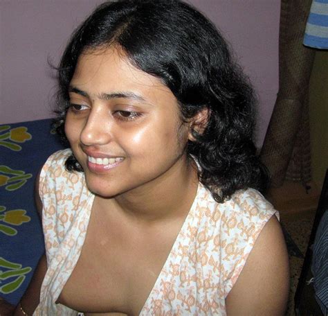 Bhabhi Ki Nangi Photo In Sari Showing Nude Body Free Hot Nude Porn