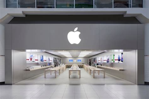 The stores sell various apple products, including mac personal computers, iphone smartphones, ipad tablet computers, apple watch smartwatches, apple tv digital media players, software. New Apple Store in Downtown Toronto Set to Open in December: Report | iPhone in Canada Blog