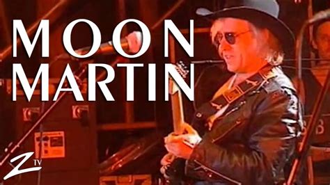 Fathers in a small california desert town abandon their children one by one leaving behind a wake of anger and crime as their sons and daughters come of age. Moon Martin - Don´t Blame The Rain - YouTube