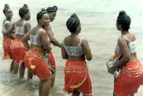 Danses Traditionnelles Ivoiriennes Archives Voyager En Côte Divoire