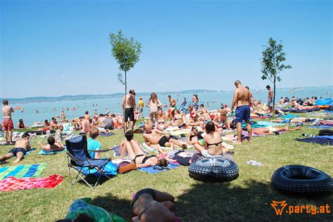 Hier finden sie alles für ihren balaton / plattensee urlaub. Party.at - Photos: Mastercard Balaton Sound Festival - Day ...