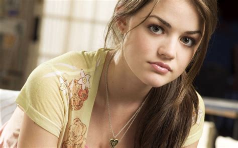 Lucy Hale Wallpapers Hd Wallpapers Id 13738