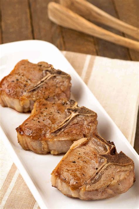 Sear on high heat for 2 to 3 minutes on each side. Pan-Seared Lamb Chops Recipe | MyGourmetConnection