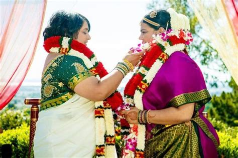 ہم جنس پرست انڈین امریکی جوڑے شادی کے لیے منفرد انداز اپنانے لگے Bbc News اردو