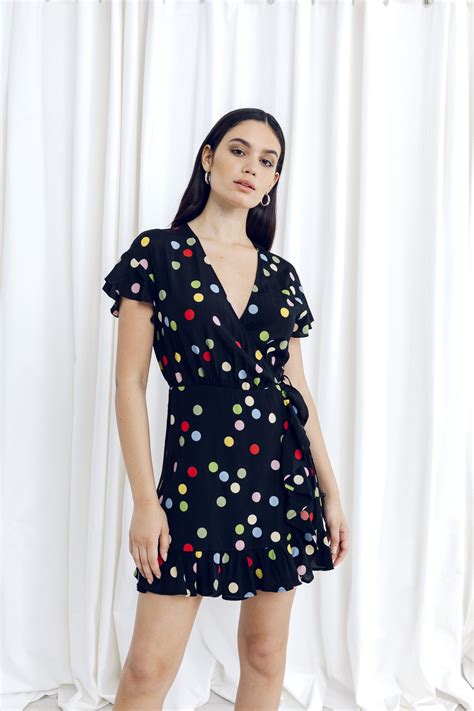 Polka Dot Dresses With Which You Will Succeed This Summer Trends Magazine
