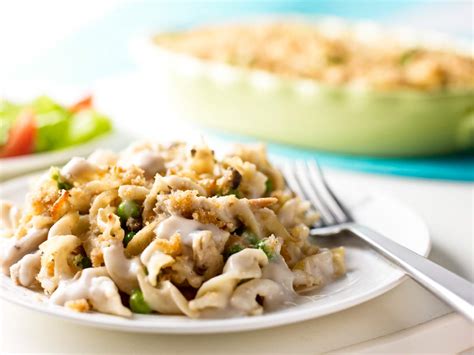 If the word 'tuna' makes you immediately think of a soggy sandwich, we're here to change that association. Pioneer Woman Tuna Casserole Recipe : Sour Cream And Onion Tuna Noodle Casserole - elifepublish-wall