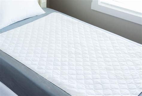 Hi everyone, so im regularly am a bedwetter and do wear as thick as diapers as they come but i still leak once in awhile do to how much i drank the day before. 10 Best Bed Wetting Sheets and Pads for Adults 2021 ...