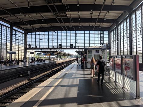 Begin your tour with a guide meet and greet at zoologischer garten train station or hackescher markt train station. Zoologischer Garten Station / Zoologischer Garten Station ...