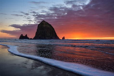 Sunset at Cannon Beach, OR [OC] (5806 × 3871) : r/EarthPorn