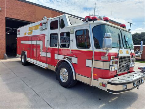 1996 E One Heavy Rescue R2211 Fenton Fire