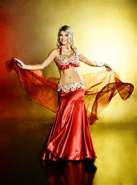 Pin By Var Silverseed On Harem Girls Of The Galaxy Belly Dance Outfit Belly Dance Costumes