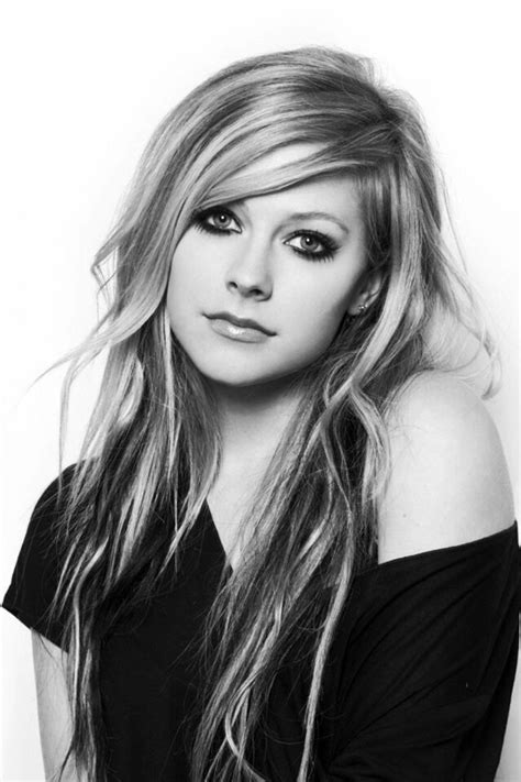 Avril Lavigne Celeb Pictures