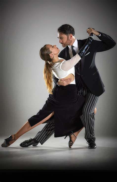 Two Top Argentine Tango Dancers Perform In Bridgeport