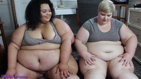 Ssbbw Brianna And Bbw Beccabae Doing Situps And Squashes Xxx Mobile Porno Videos And Movies