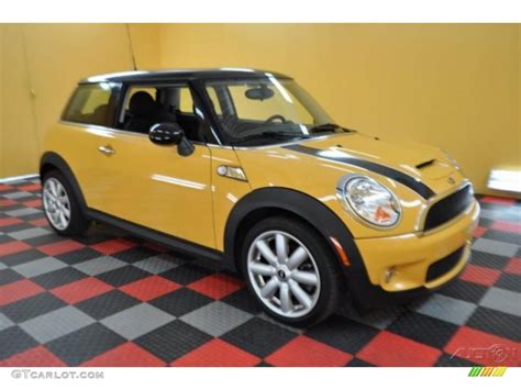 2007 Mellow Yellow Mini Cooper S Hardtop 31478418 Photo 4 Gtcarlot