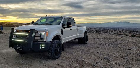 Running W 2019 Ford F 450 Super Duty Looks Like The King Of All Things
