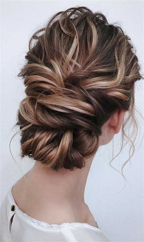 44 messy updo hairstyles the most romantic updo to get an elegant look simple wedding