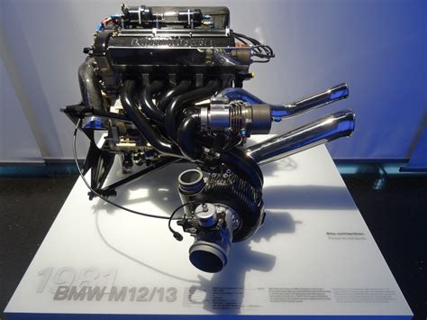 Bmwのエンジン M1213 世界遺産巡り 海外旅行写真集