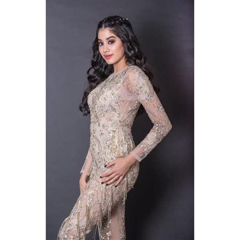 Pin By Parthu On Janhvi Kapoor Dress Picture Body Hugging Dress Dresses