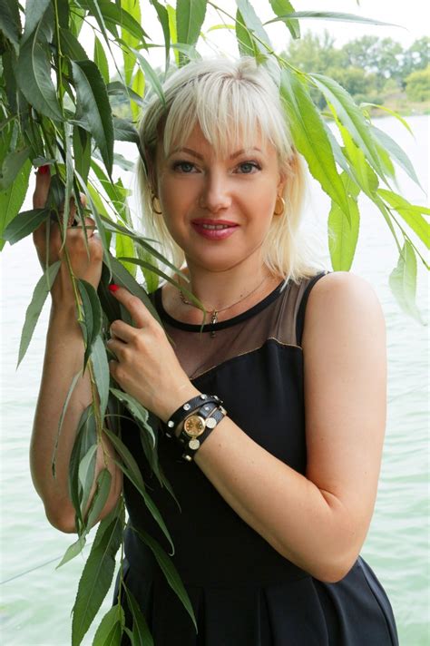 Ukrainian Single Ludmila Grey Eyes 48 Years Old Id303697