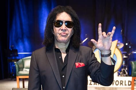 Gene Simmons Trying To Trademark Rock ‘n Roll Hand Gesture