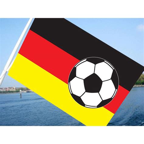 Seit der fußballweltmeisterschaft im eigenen land im jahr 2006 kennt die begeisterung für die deutsche. Fahne "Fußball Deutschland" 150 cm günstig kaufen bei PartyDeko.de